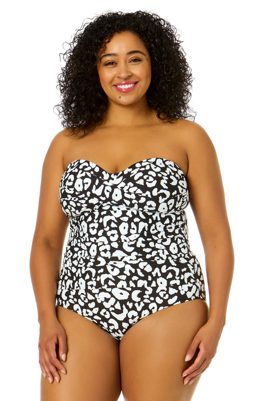 Women's Plus Size Wild Cat Twist Front Shirred One Piece Swimsuit